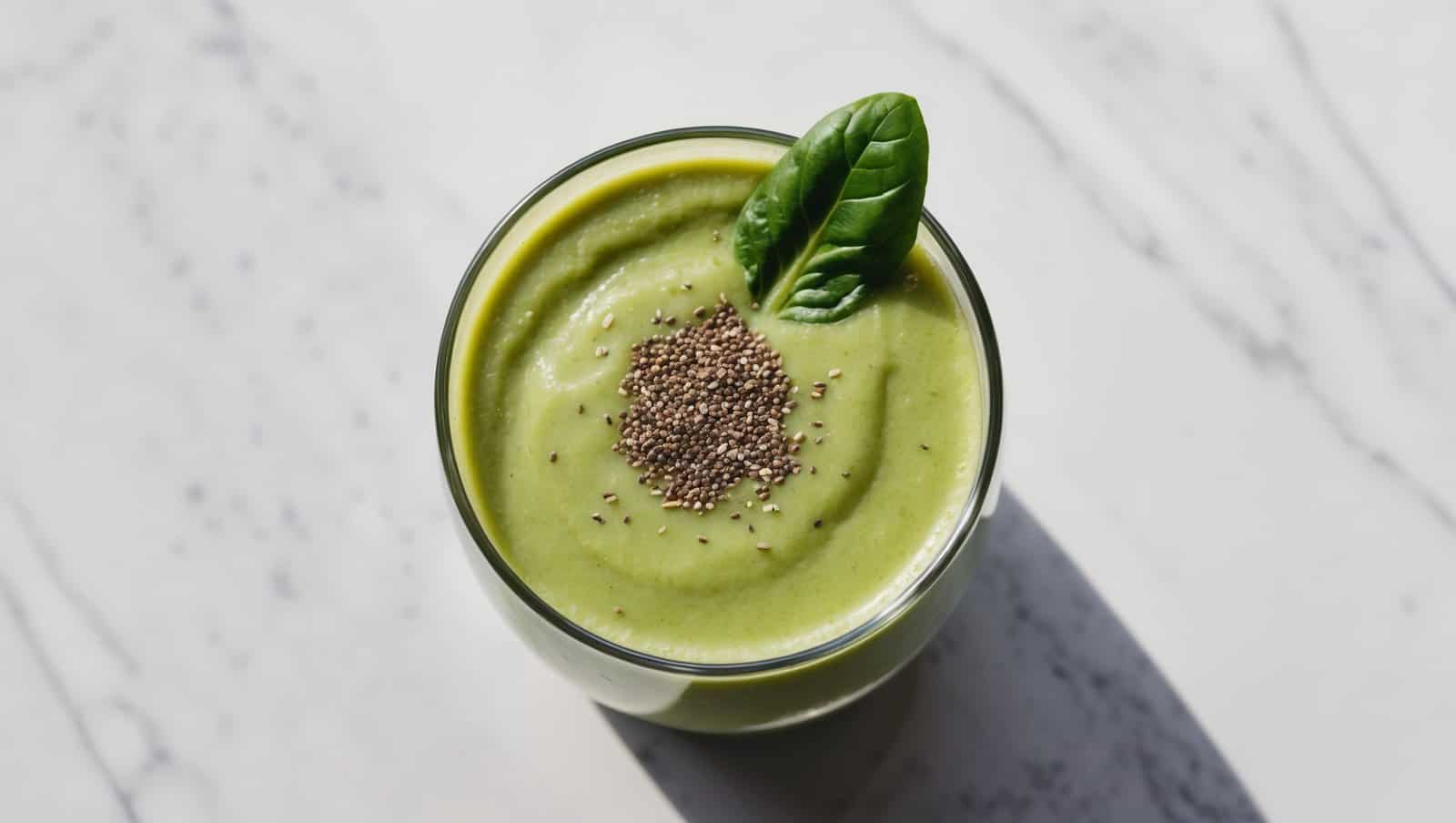 Spinach and Almond Butter Breakfast Smoothie